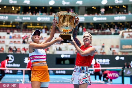 他在场上的 他在场上的